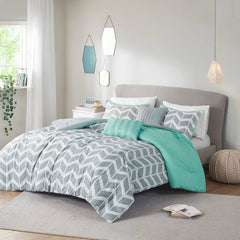 Full/Queen Reversible Chevron Comforter Set Grey Aqua