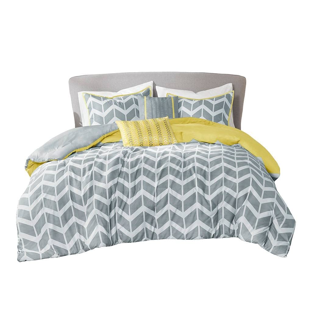 Fast Furnishings King Grey Yellow Chevron Comforter