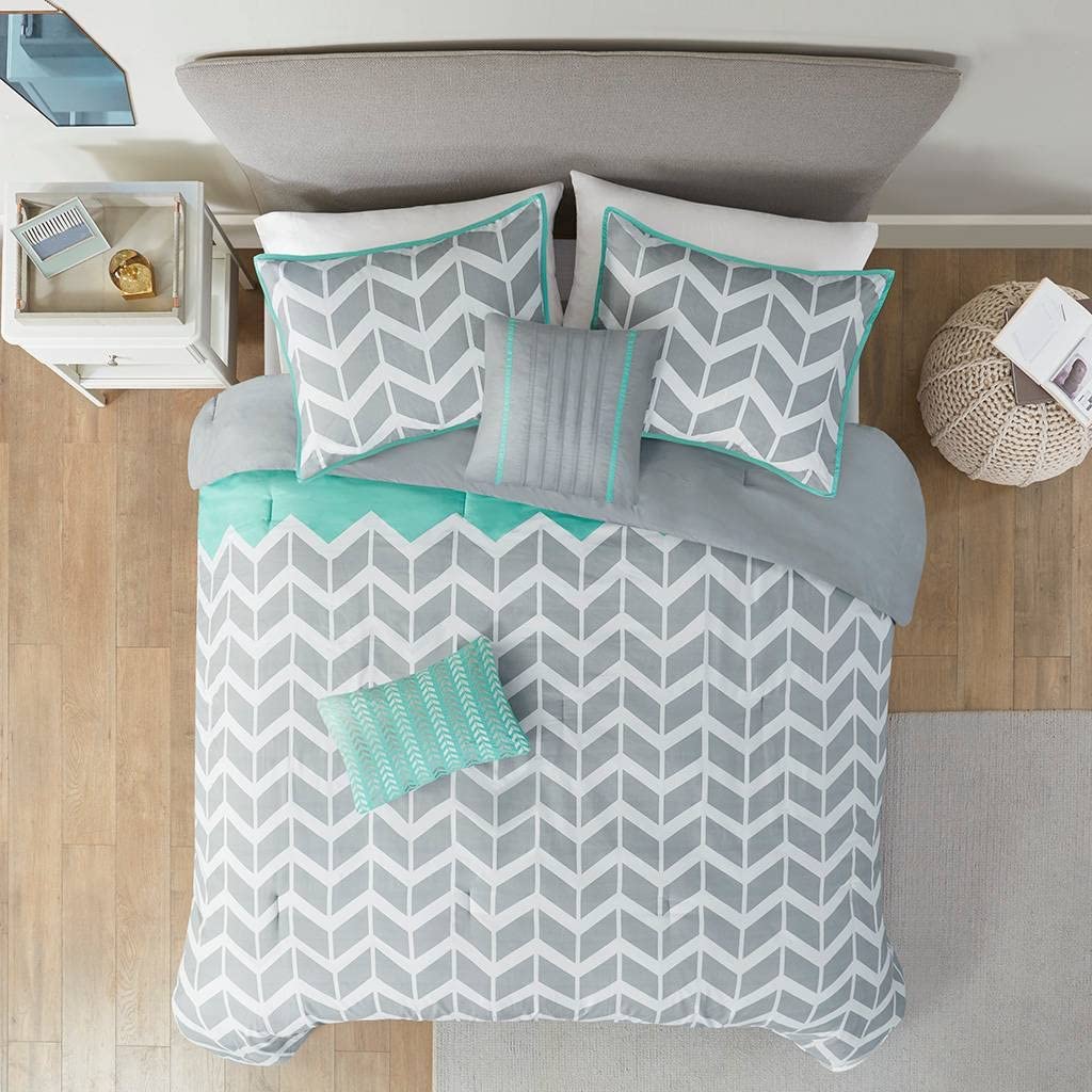 Twin/Twin XL Reversible Chevron Comforter Set Grey Aqua