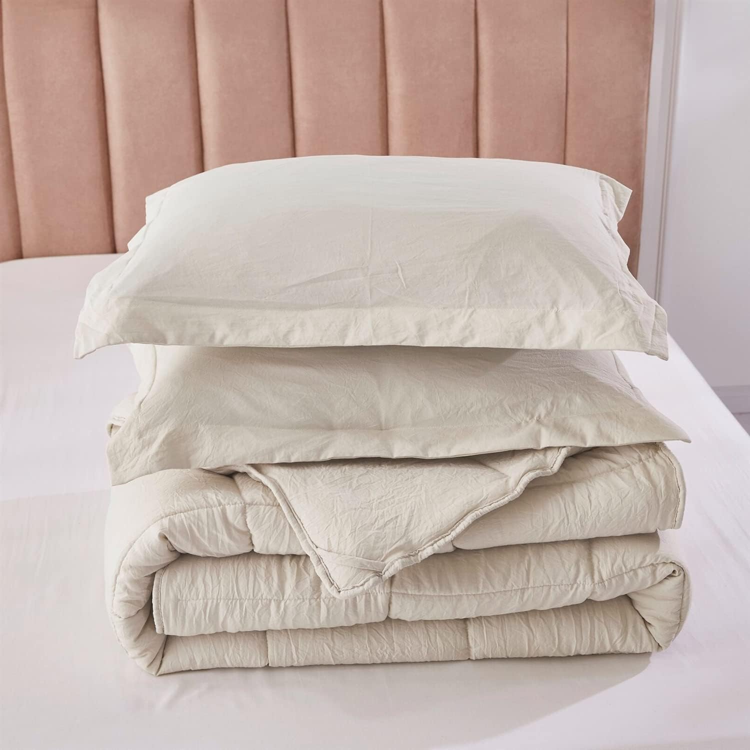 FastFurnishings Queen Beige 3-Piece Comforter