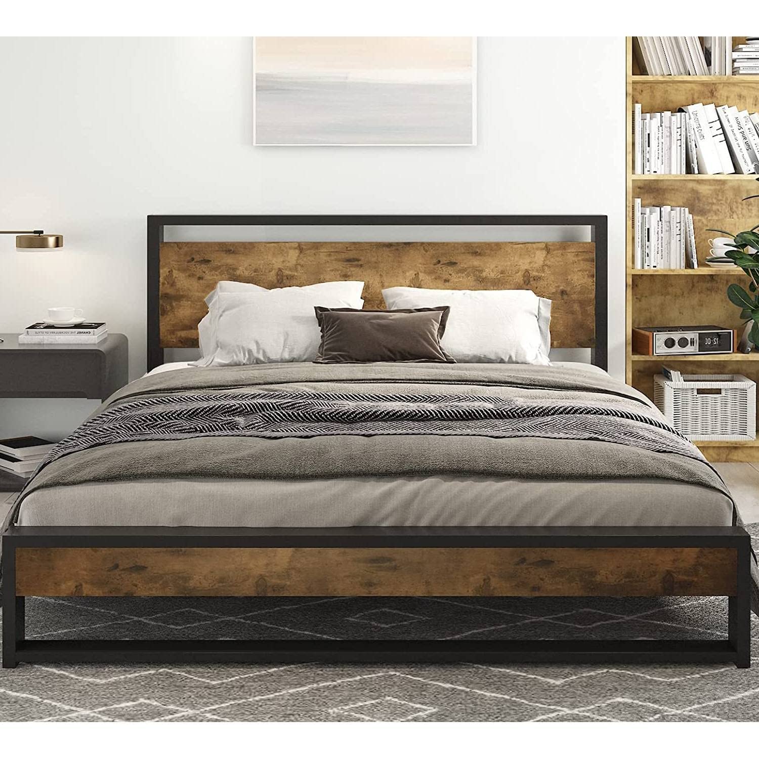 Fast Furnishings Queen Farmhouse Wood Panel Bed