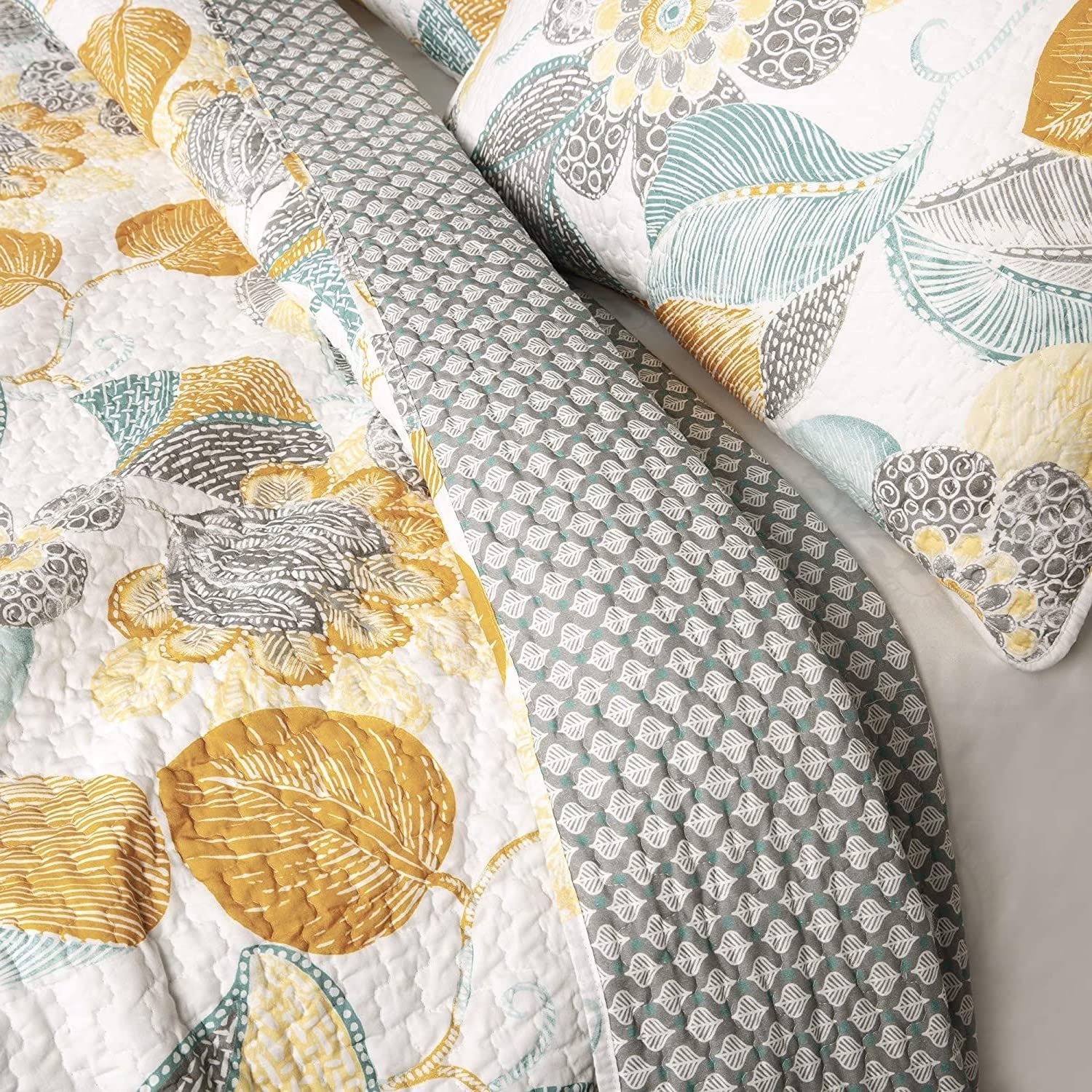 Full/Queen 3-Piece Yellow Grey Teal Floral Cotton Quilt