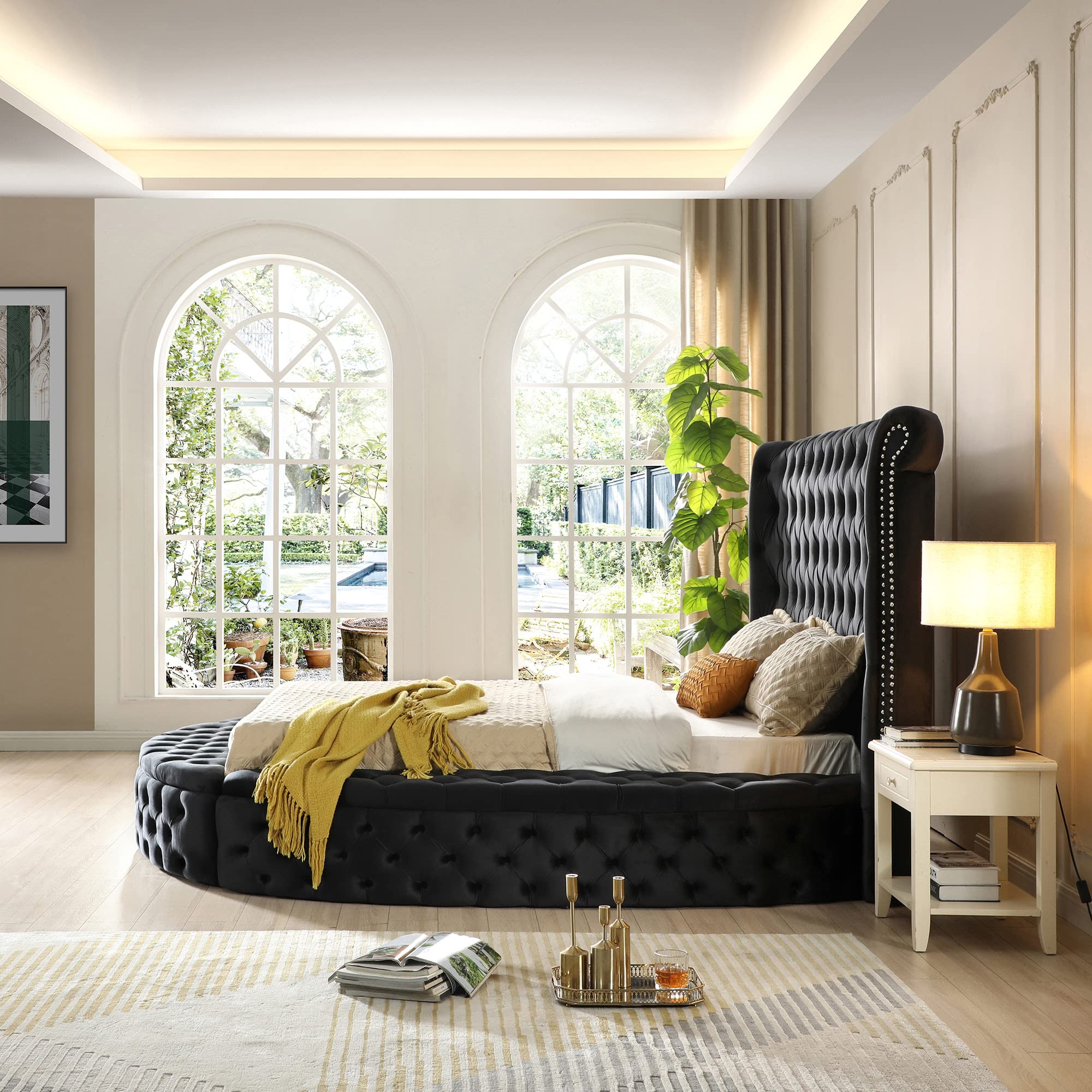 Elizabeth Upholstered Round Storage King Bed in Black