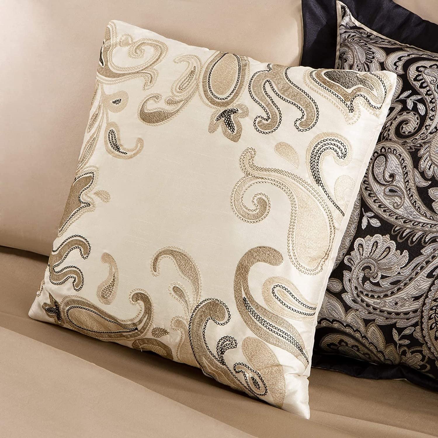 Fast Furnishings Queen 12-Pc Black Gold Paisley Comforter